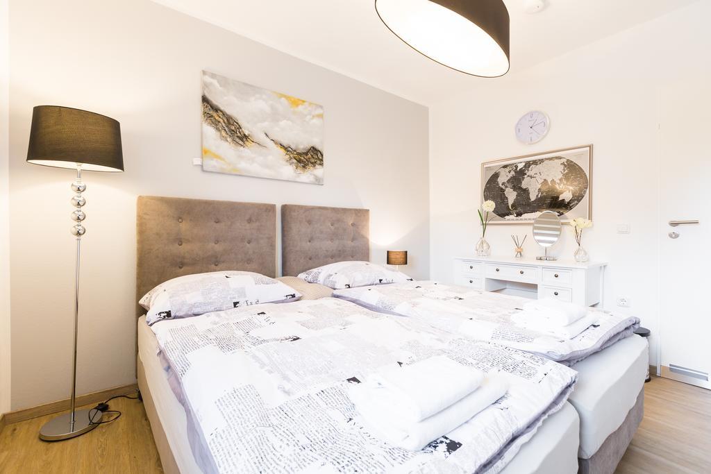 My Messe & Business Home - Refrath Bergisch Gladbach Bagian luar foto